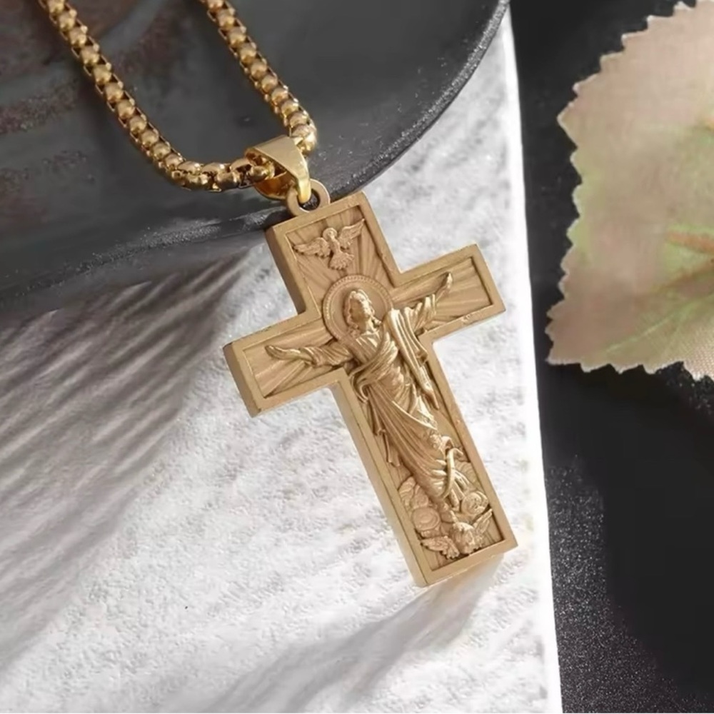 Gold Tone Cross Pendant Necklace